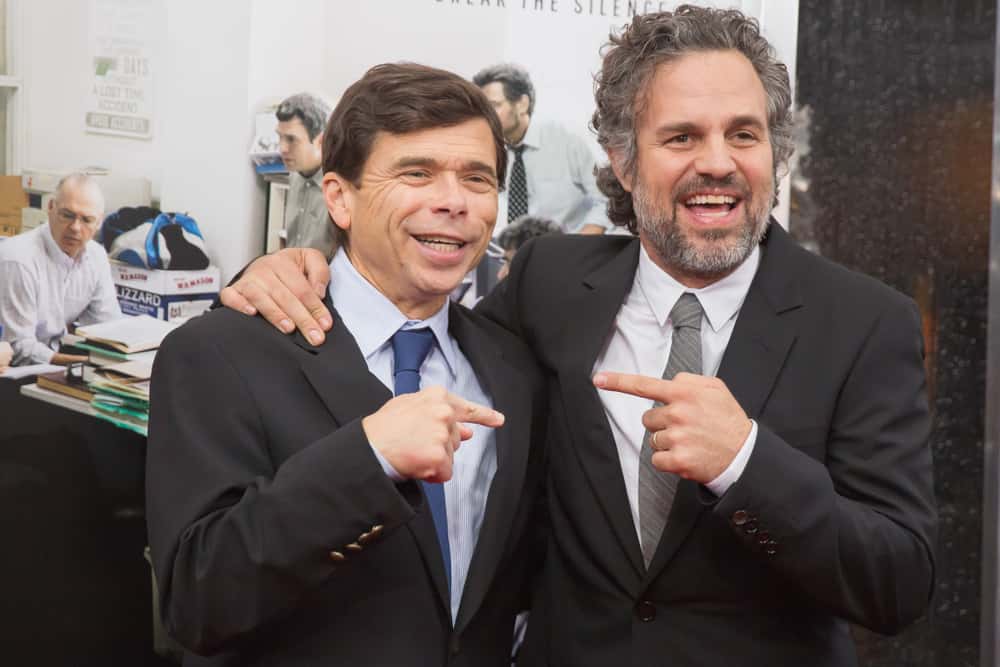 Mark Ruffalo(left) and Michael Rezendes(right) at the Spotlight premiere