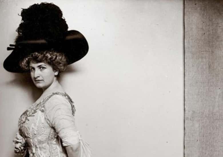 Messed Up Love Stories facts