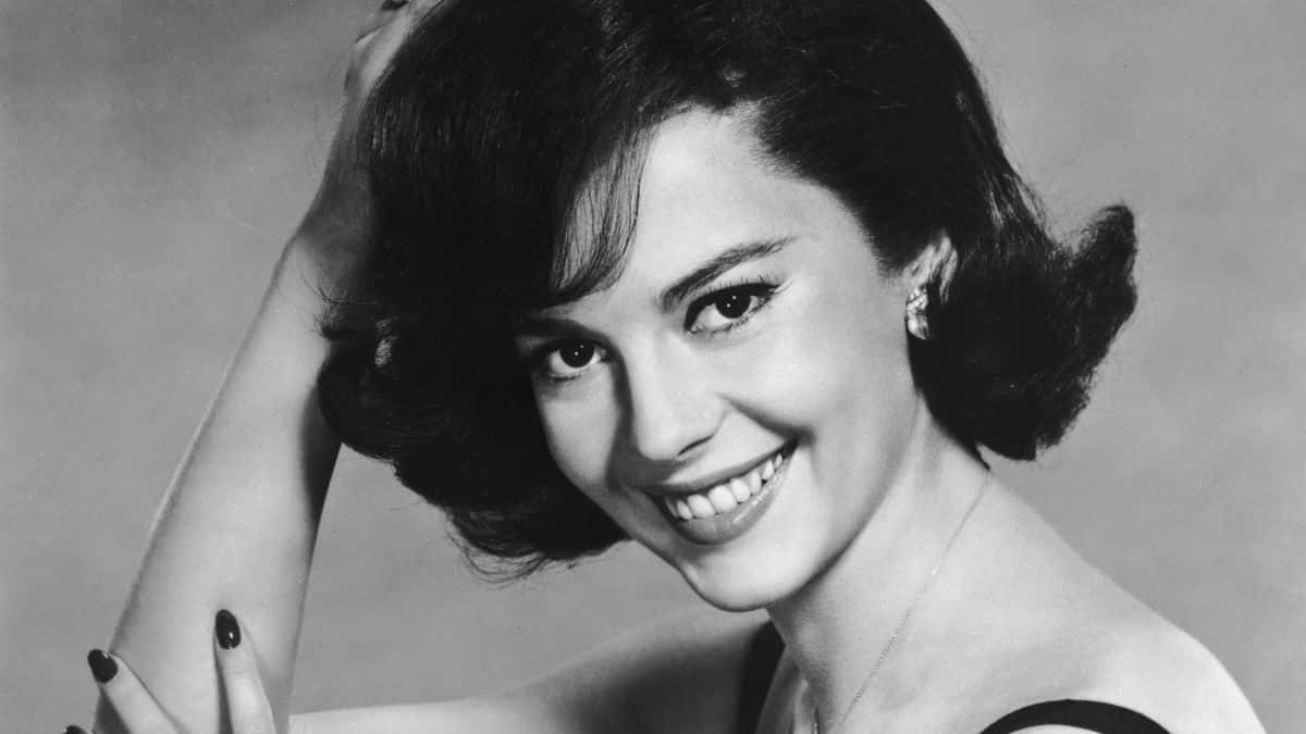 Stars Who Died Too Soon facts