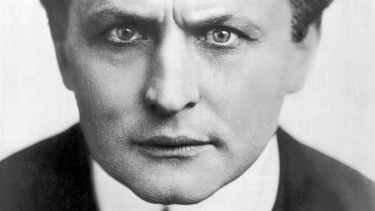 Stars Who Died Too Soon facts