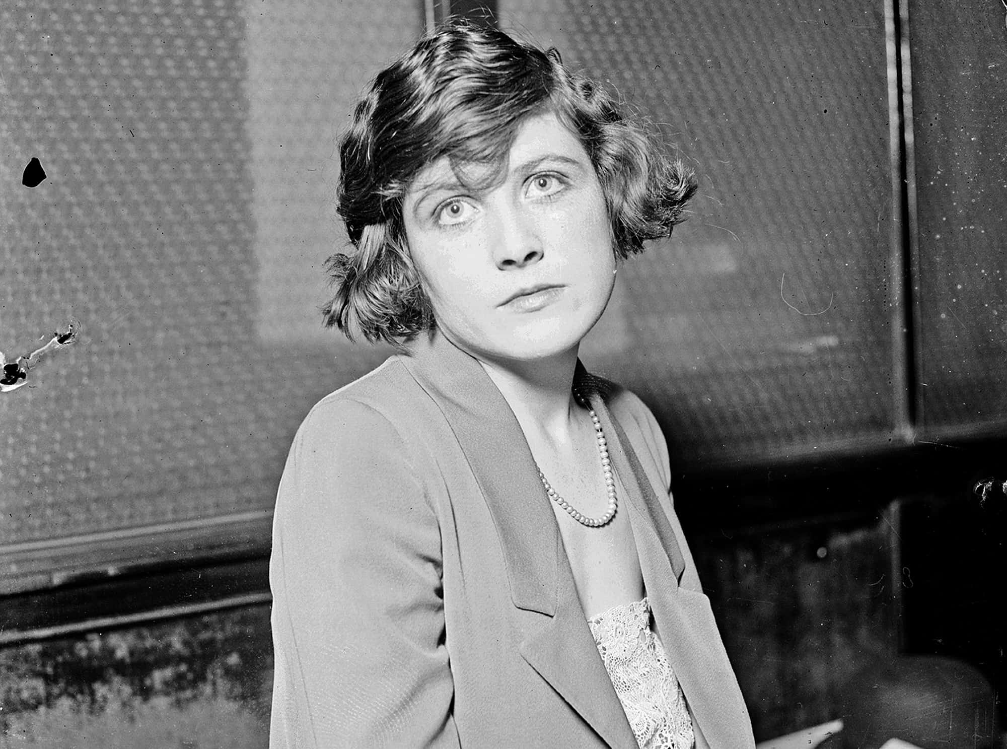 Femmes Fatales facts