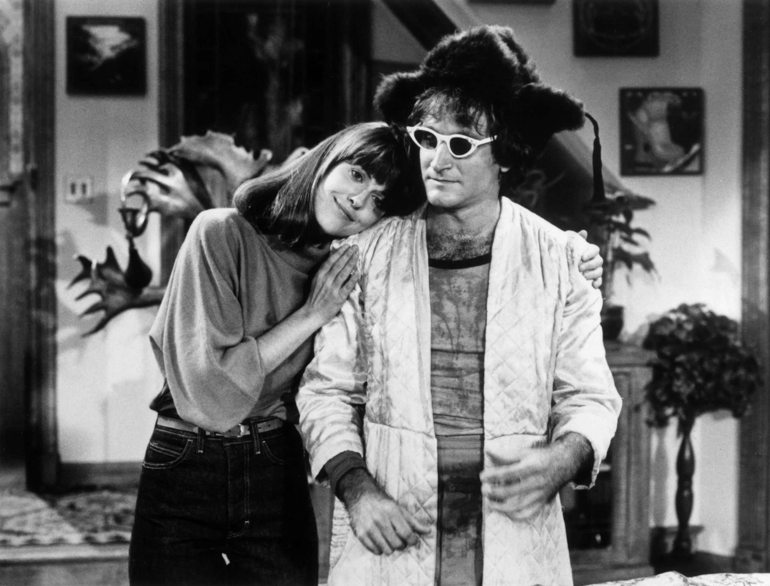 Robin Williams and Pam Dawber, in a still from the television series, 'Mork and Mindy'