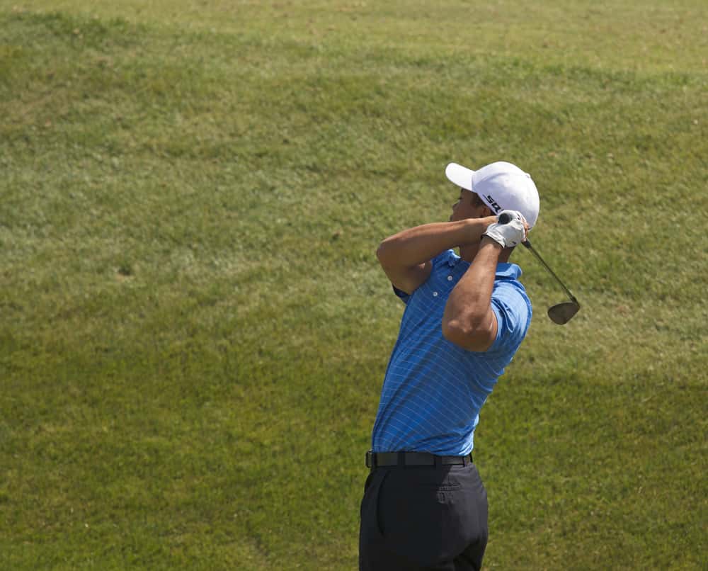 Tiger Woods warms up at the 2008 U.S. Open
