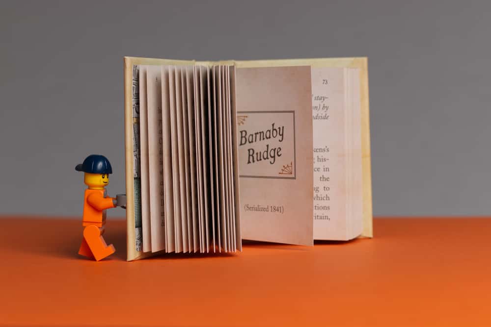 Charles Dickens facts