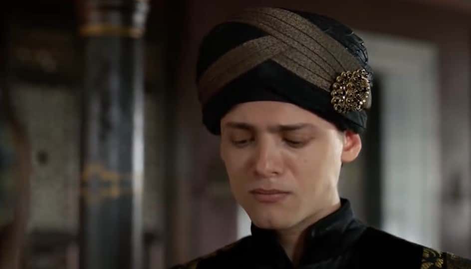 A screenshot of the TV Show Magnificent Century: Kosem