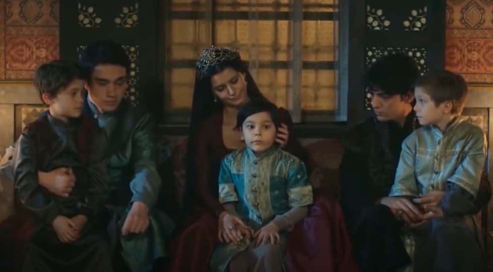 A screenshot of the TV Show Magnificent Century: Kosem