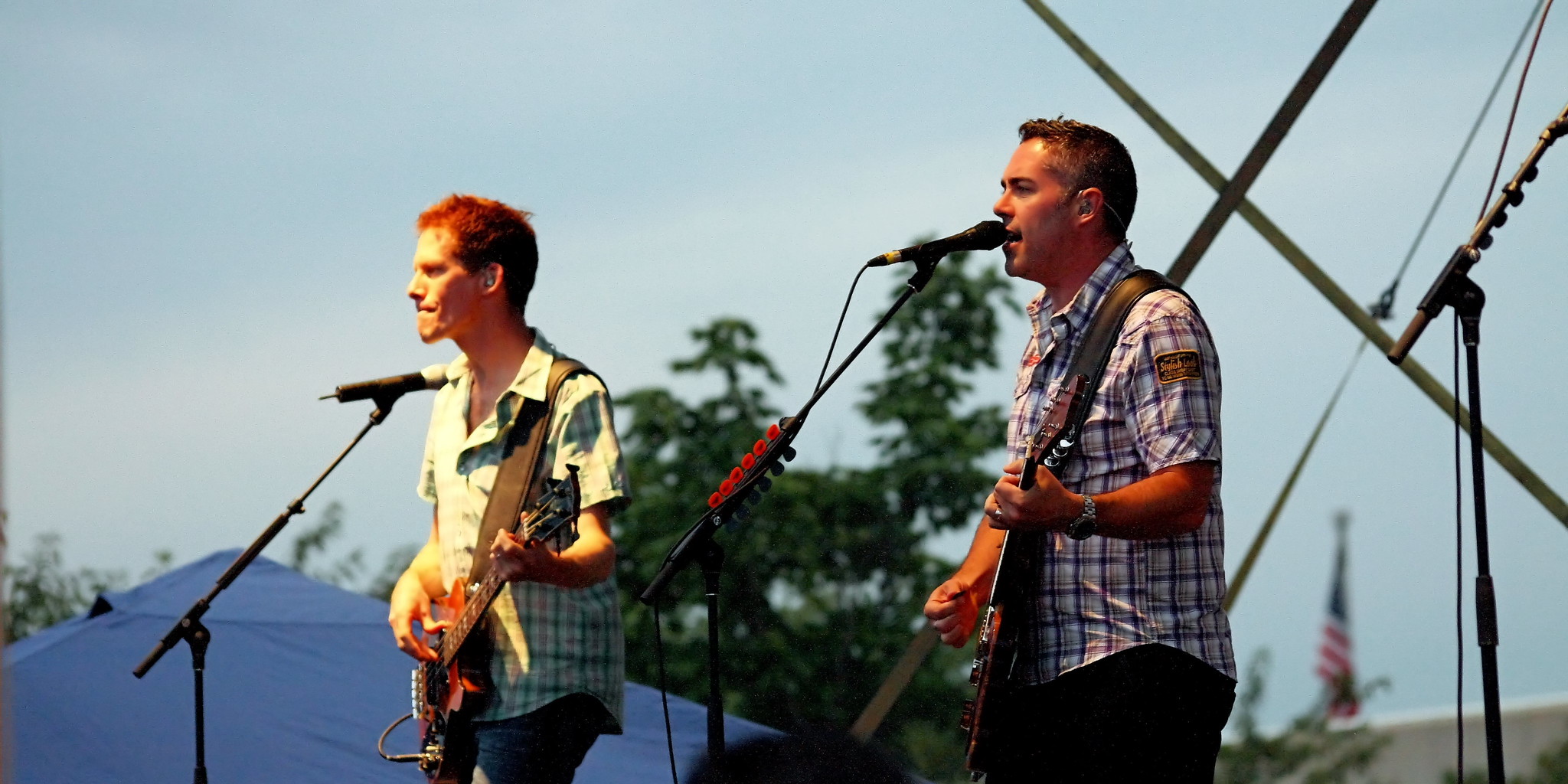 The Bare Naked Ladies performed in downtown Des Moines