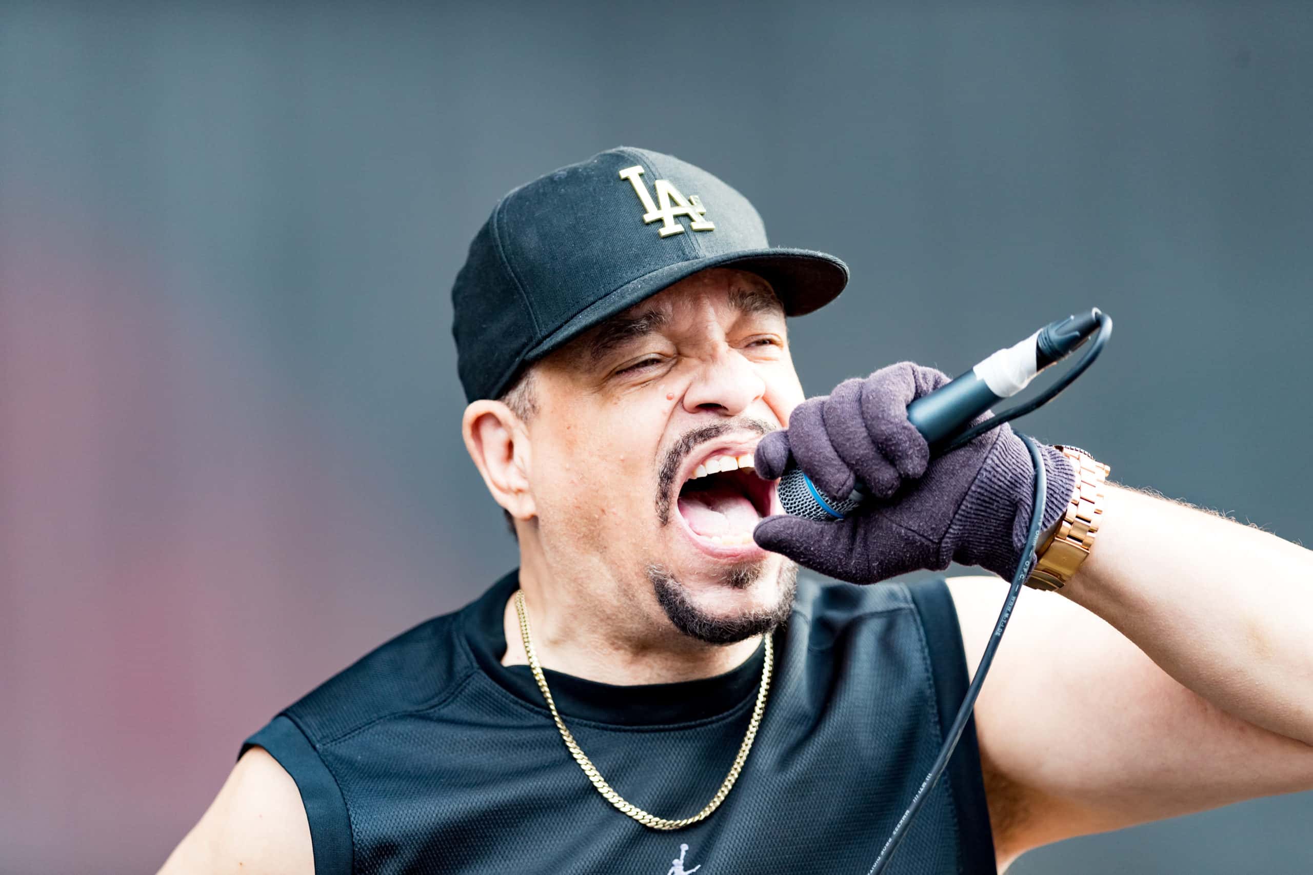 Scandals of the 1990s facts