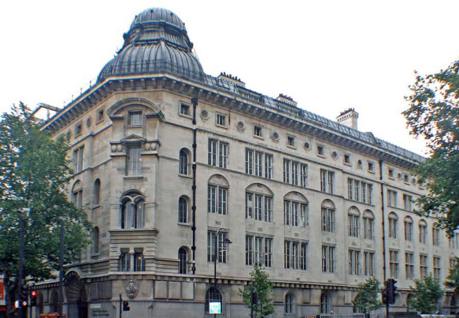 Alexander McQueen Facts