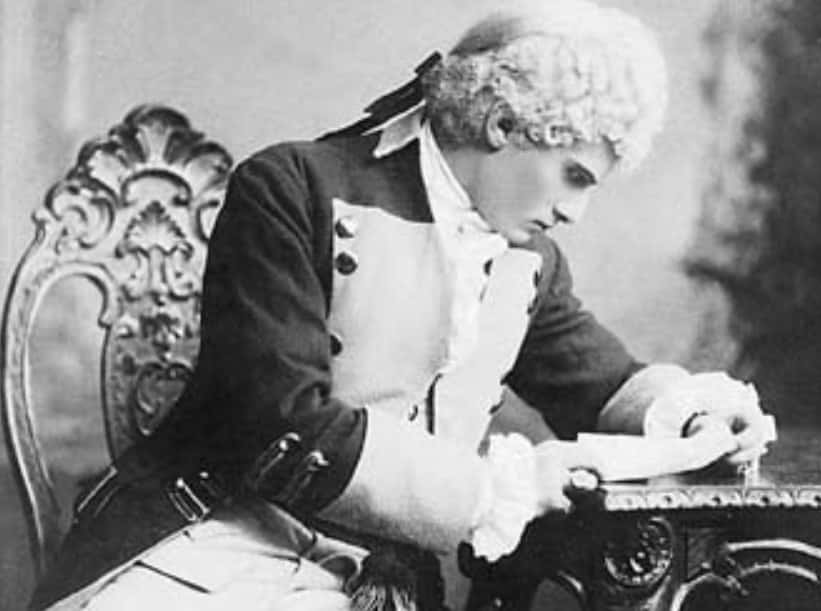 Joseph Kainz sitting 