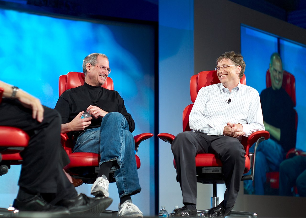 Walter Mossberg and Kara Swisher interview Steve Jobs and Bill Gates