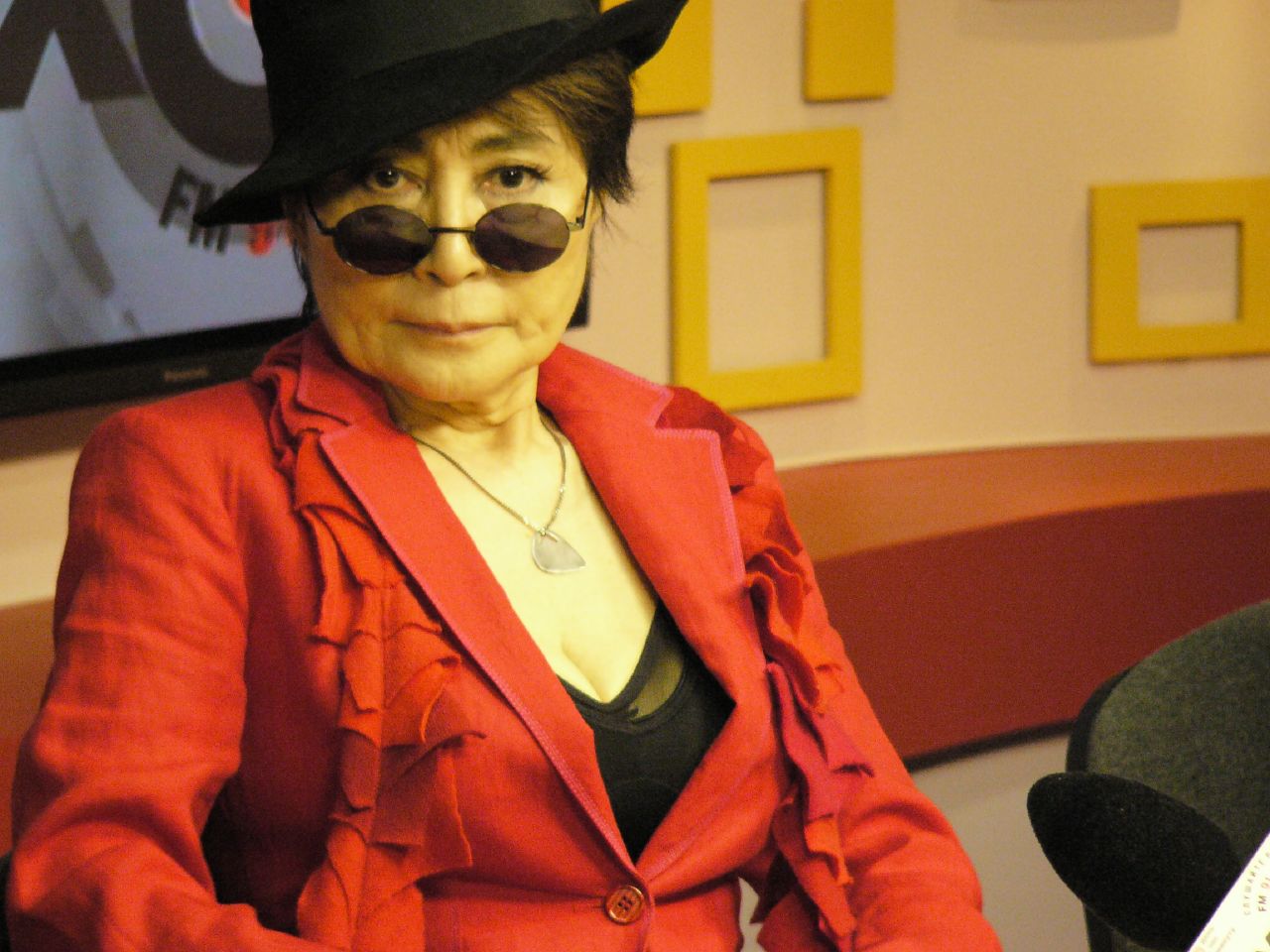 Yoko Ono on 11 Echo of Moscow