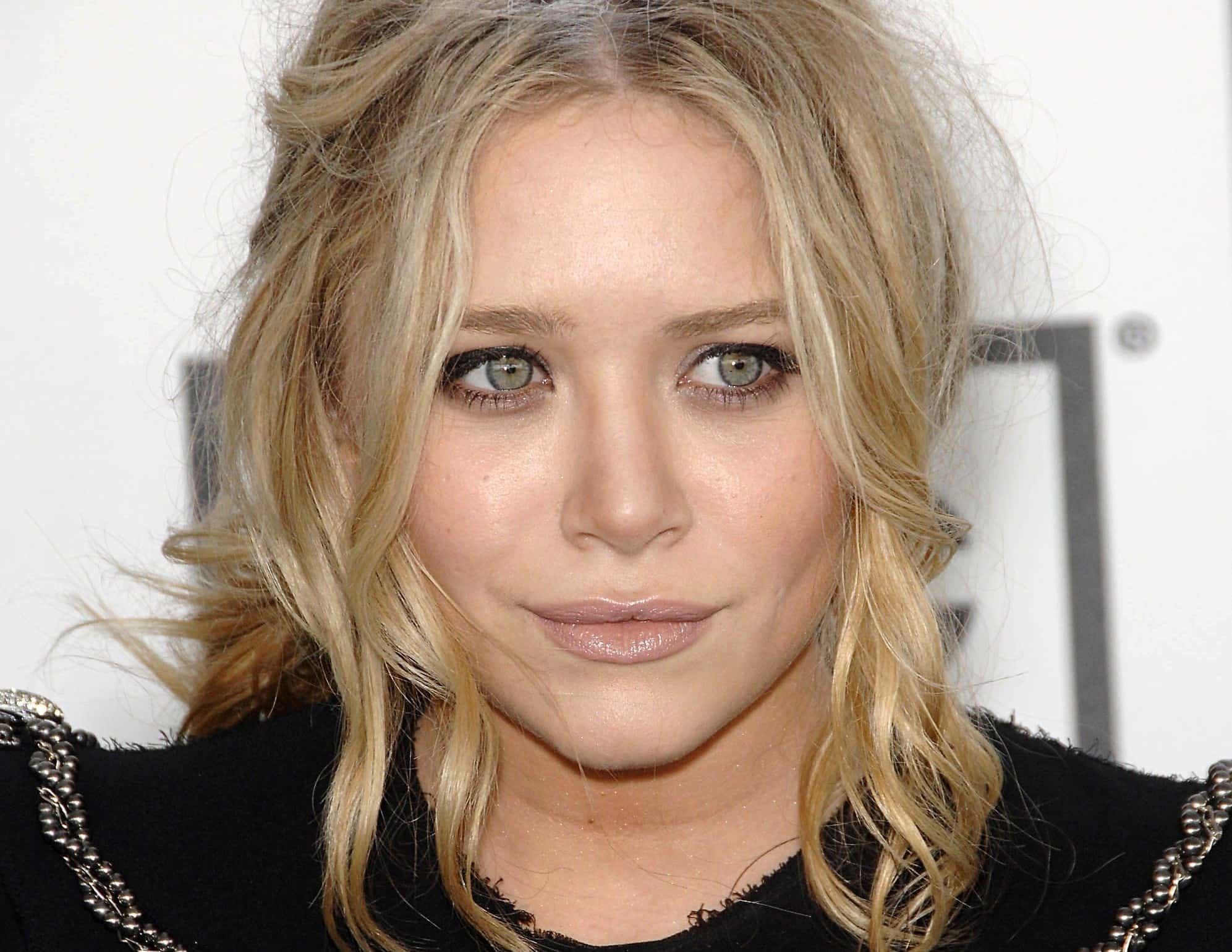 Mary-Kate And Ashley Olsen Twins Facts