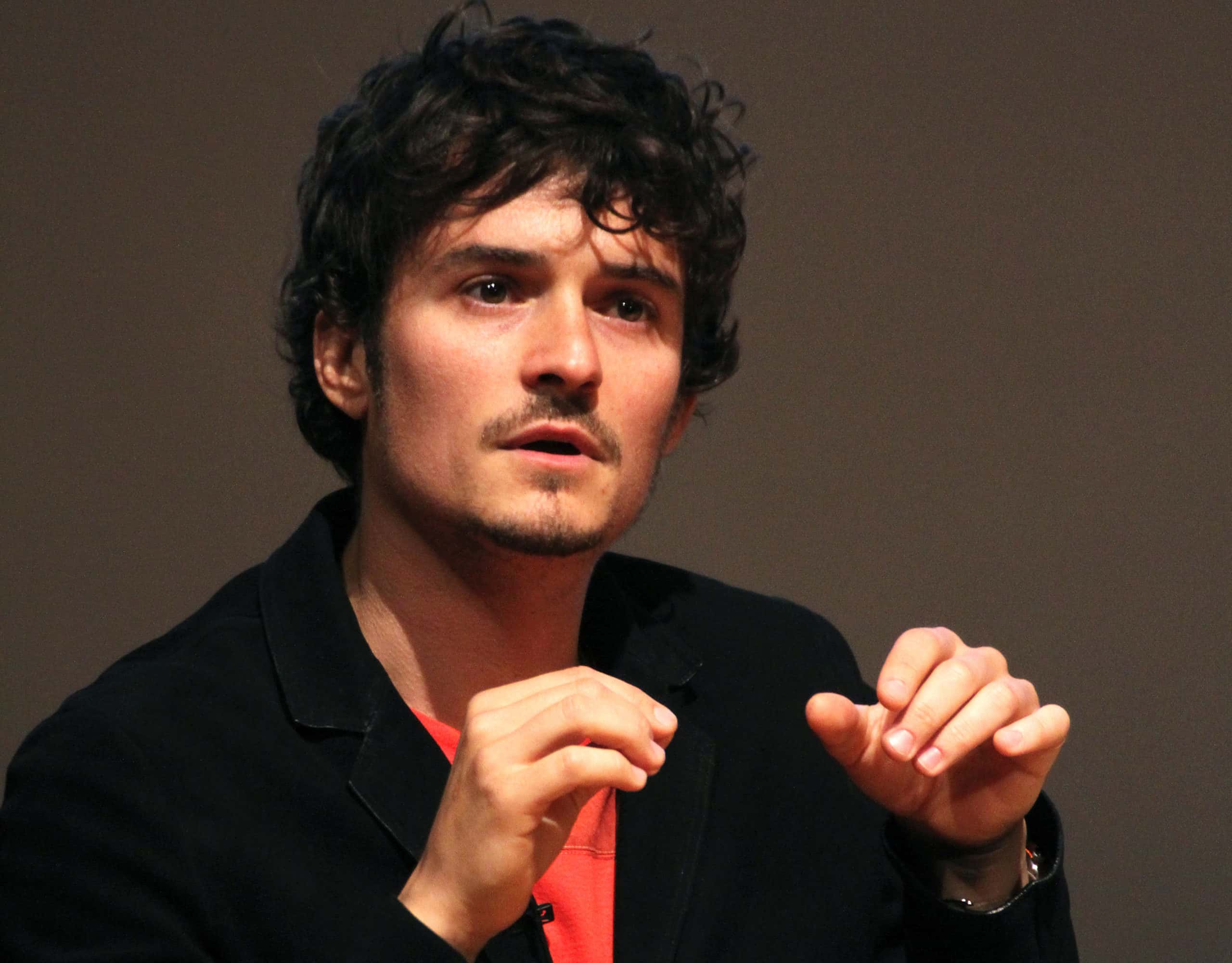 Orlando Bloom speaks at university