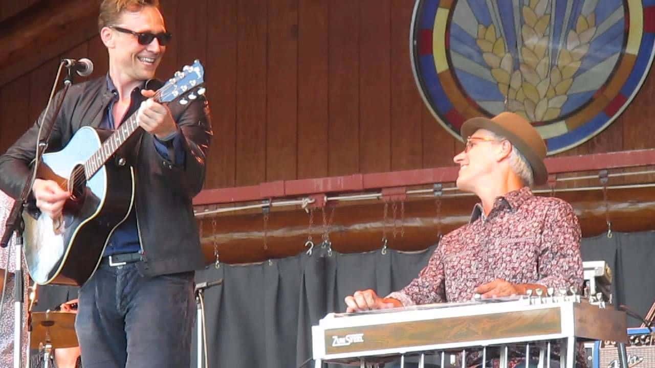 Tom Hiddleston facts