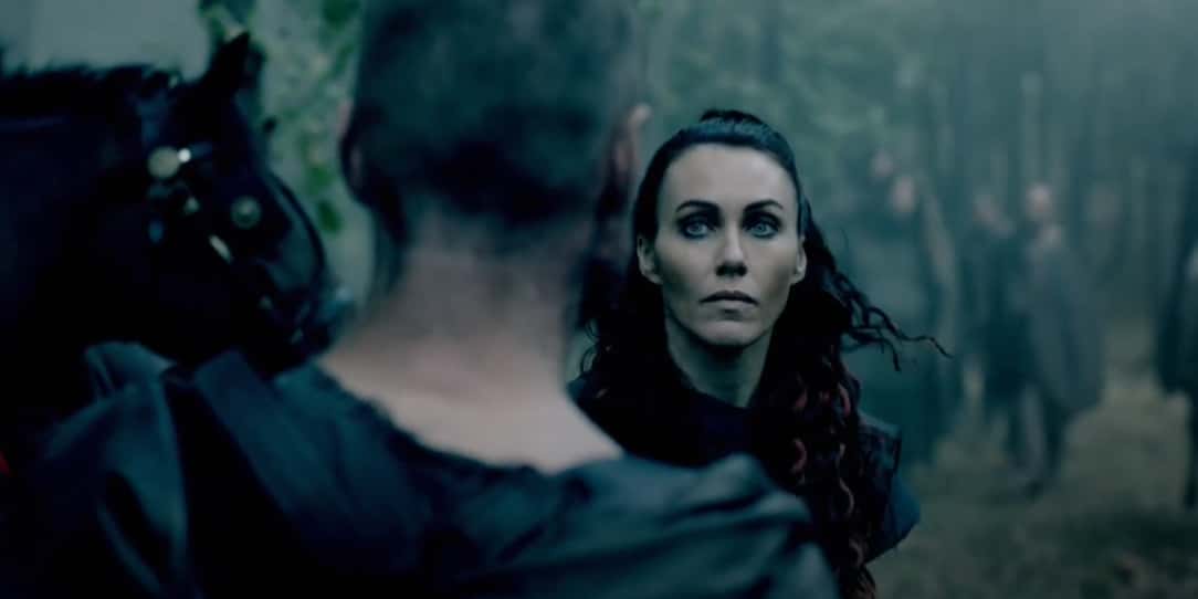 Boudica and her men preparing for battle 