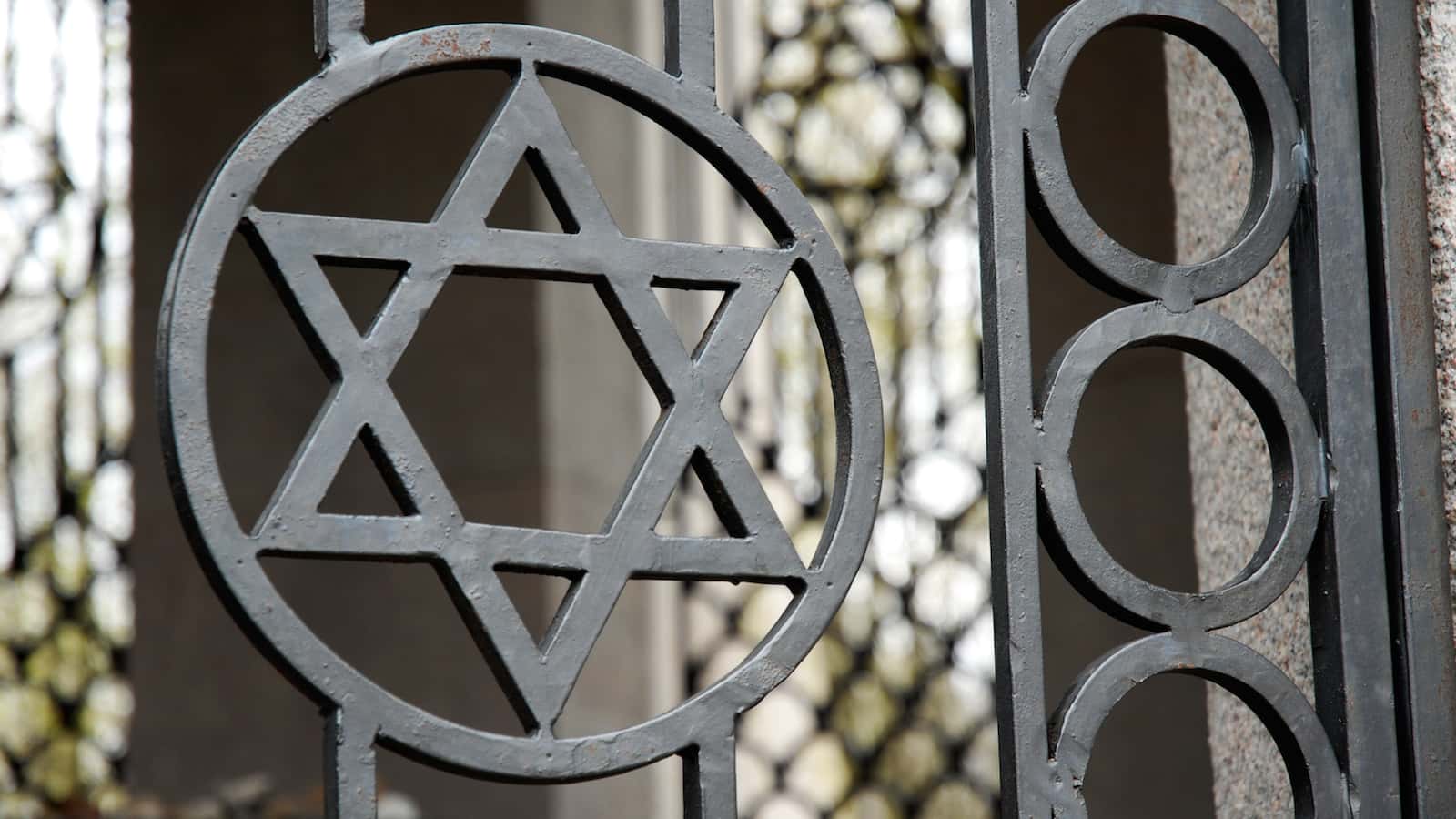 Lies That Snowballed facts