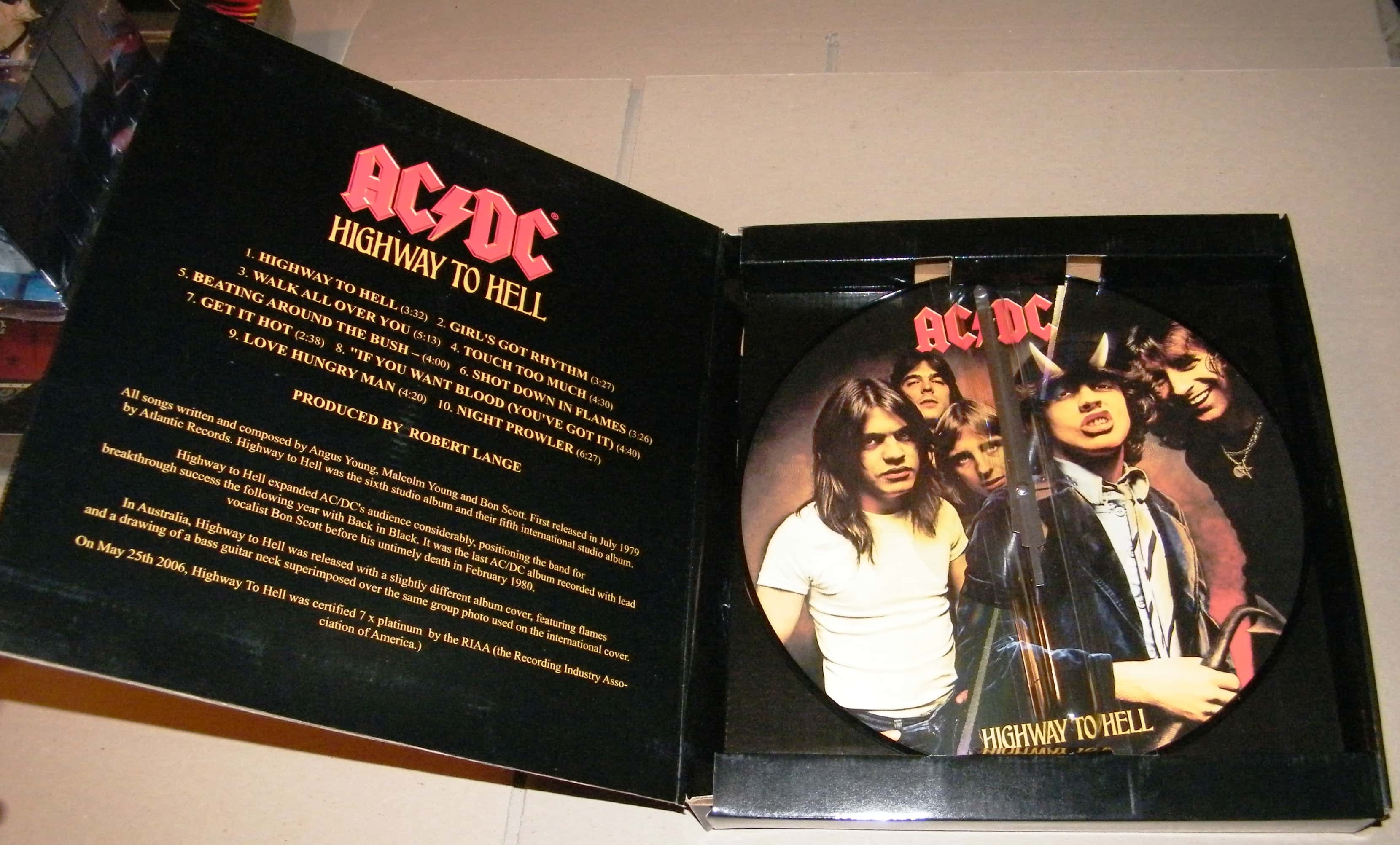 AC/DC Facts