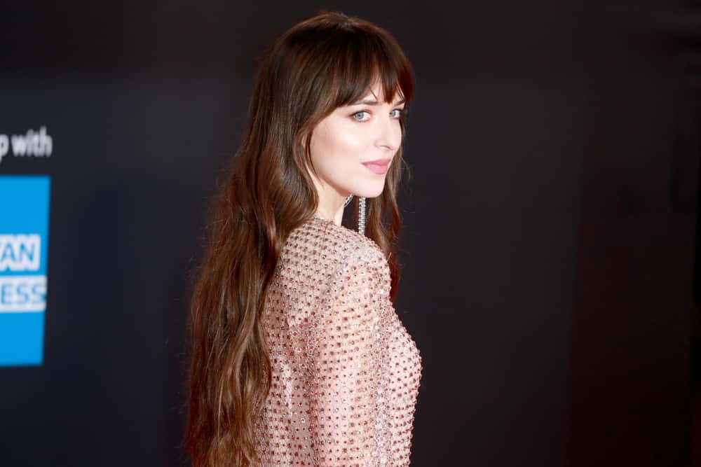 Dakota Johnson attends "The Lost Daughter" UK Premiere
