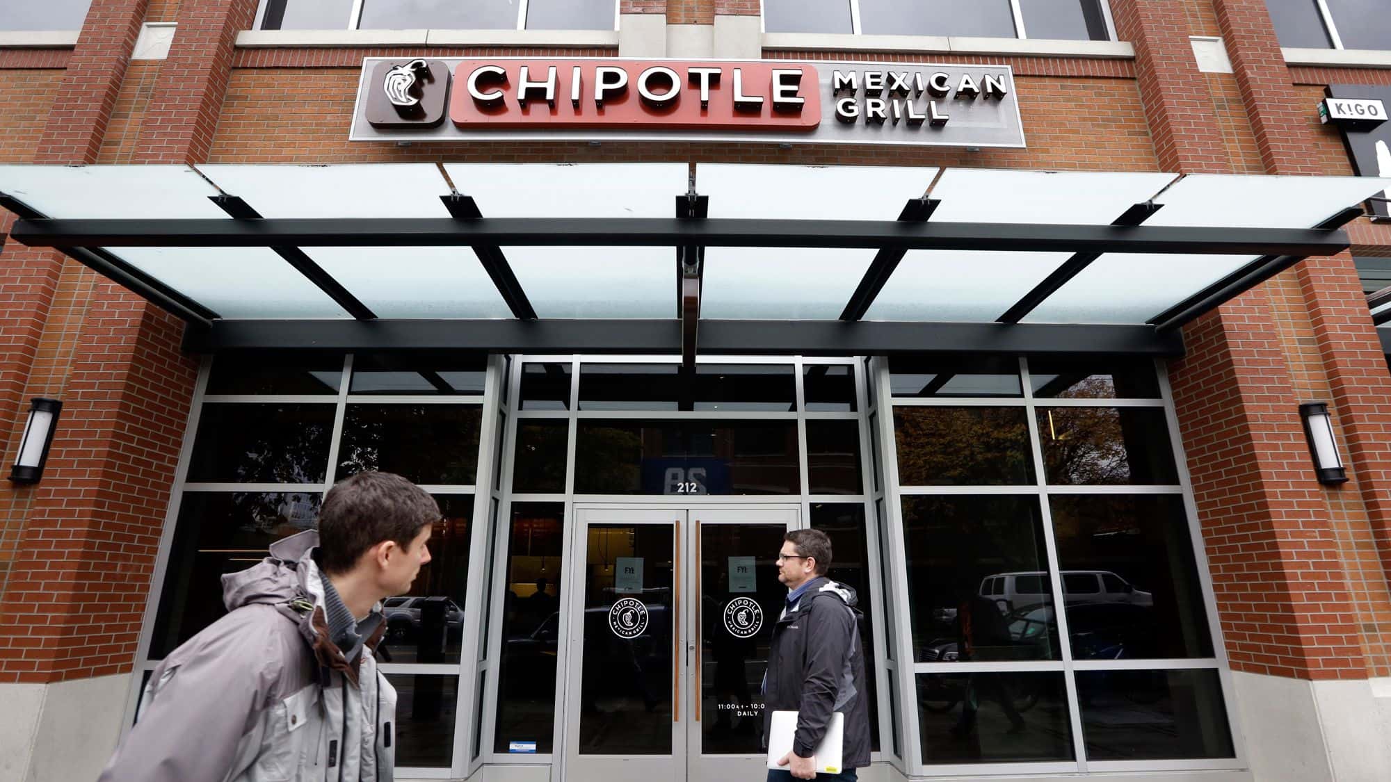 Mistaken For Employees While Shopping facts