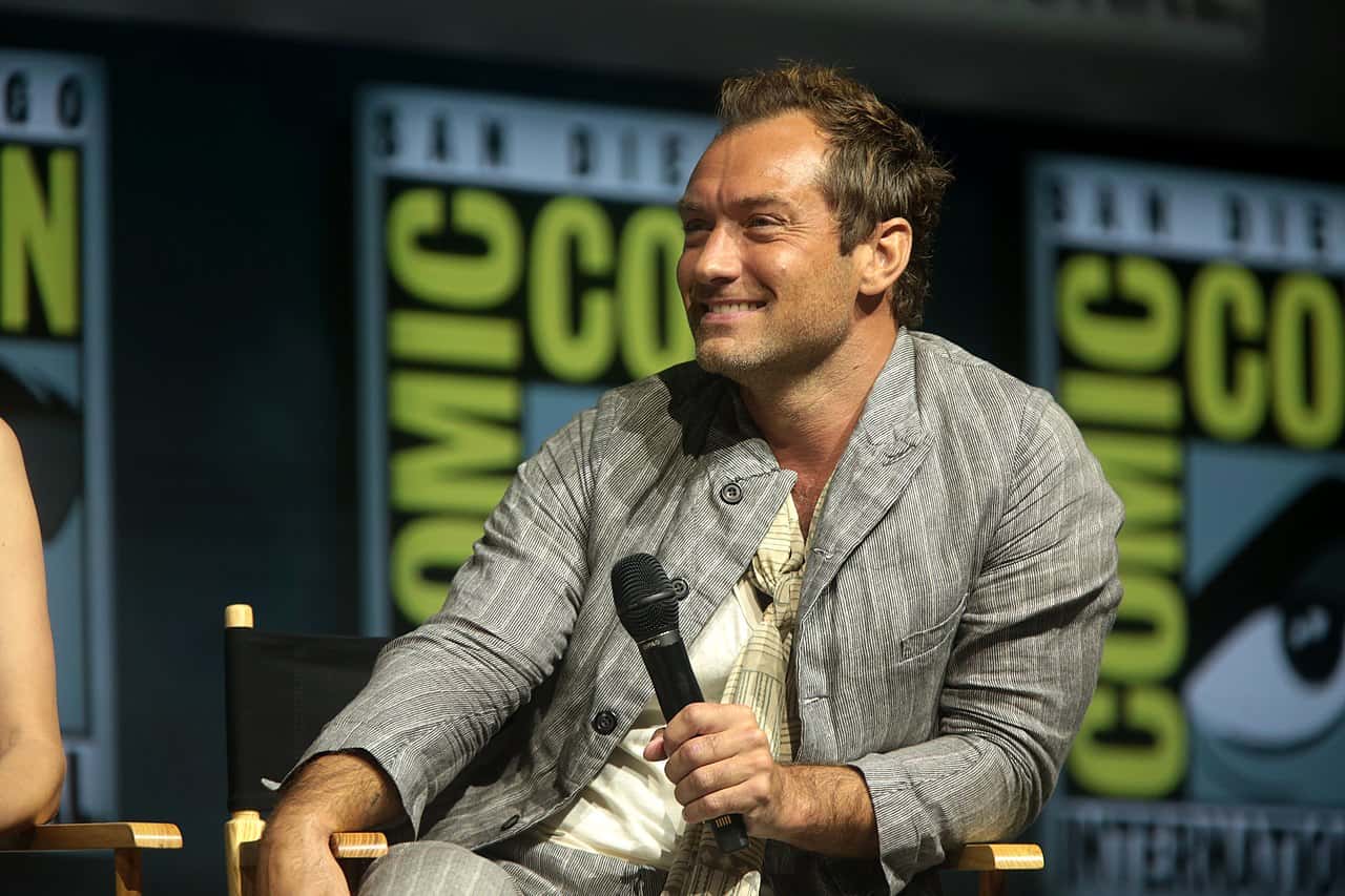 Jude Law speaking at the 2018 San Diego Comic Con International