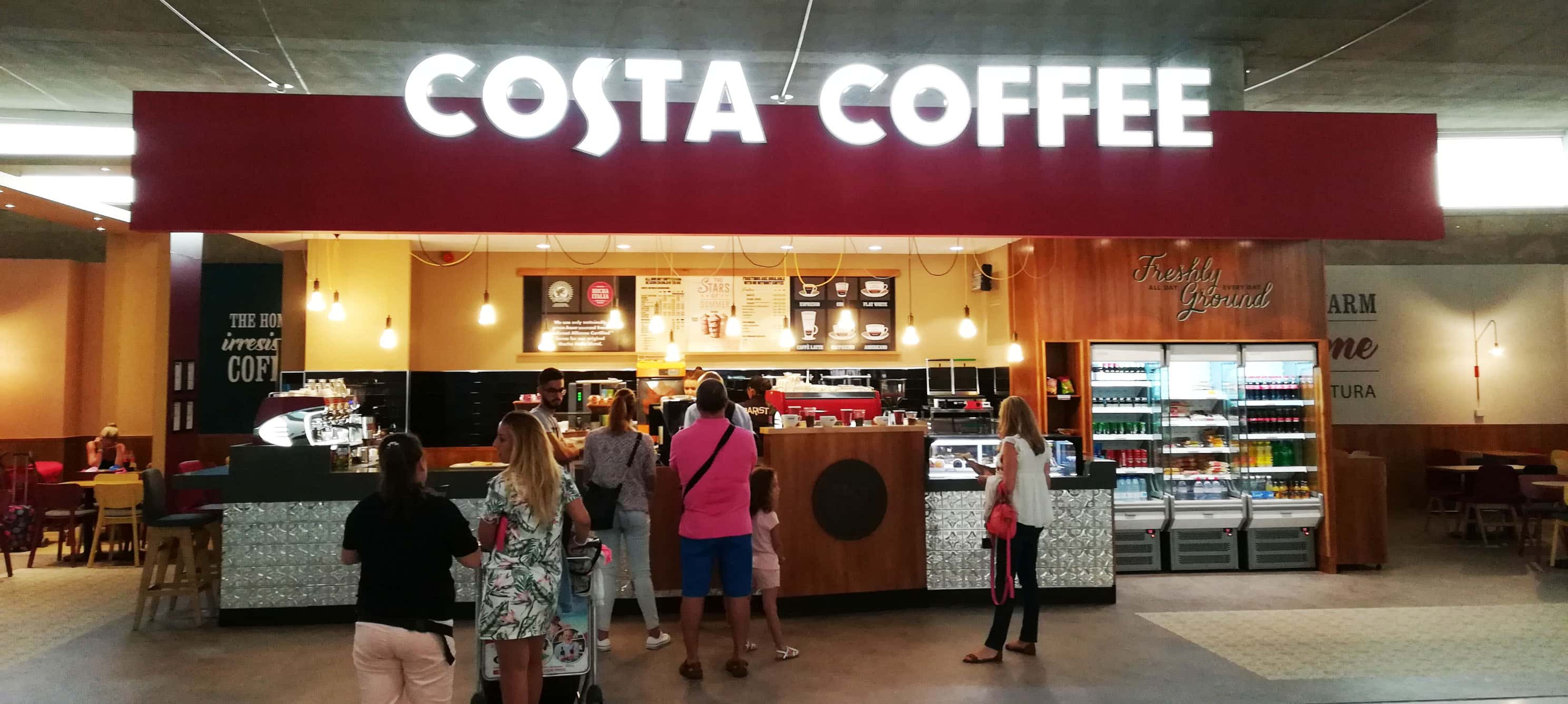 Mistaken For Employees While Shopping facts