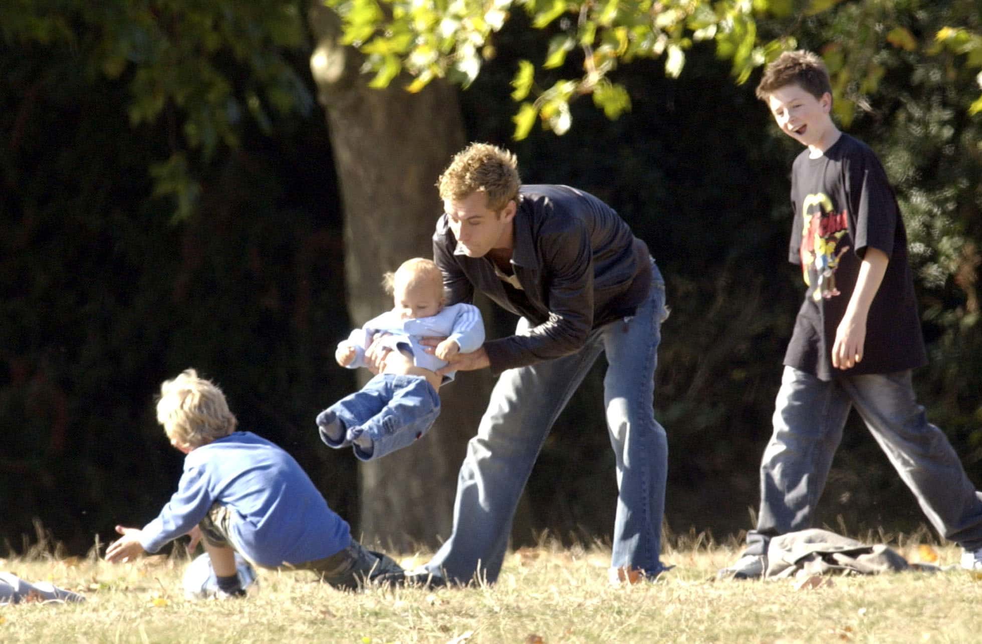 Jude Law Plays Football In The Park - 2003
