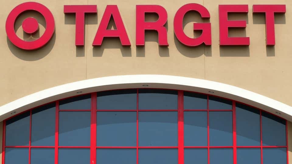 Mistaken For Employees While Shopping facts