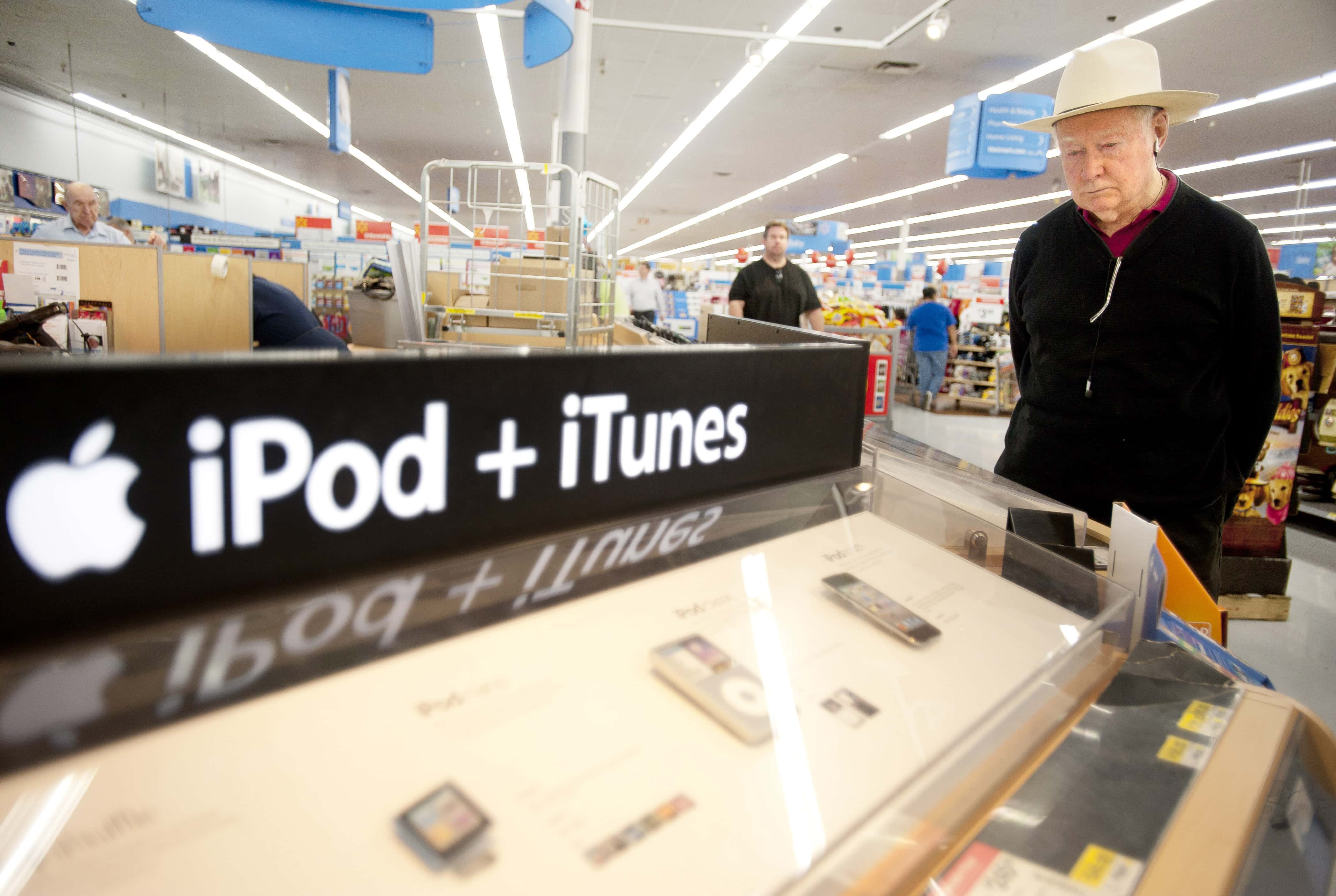 Mistaken For Employees While Shopping facts