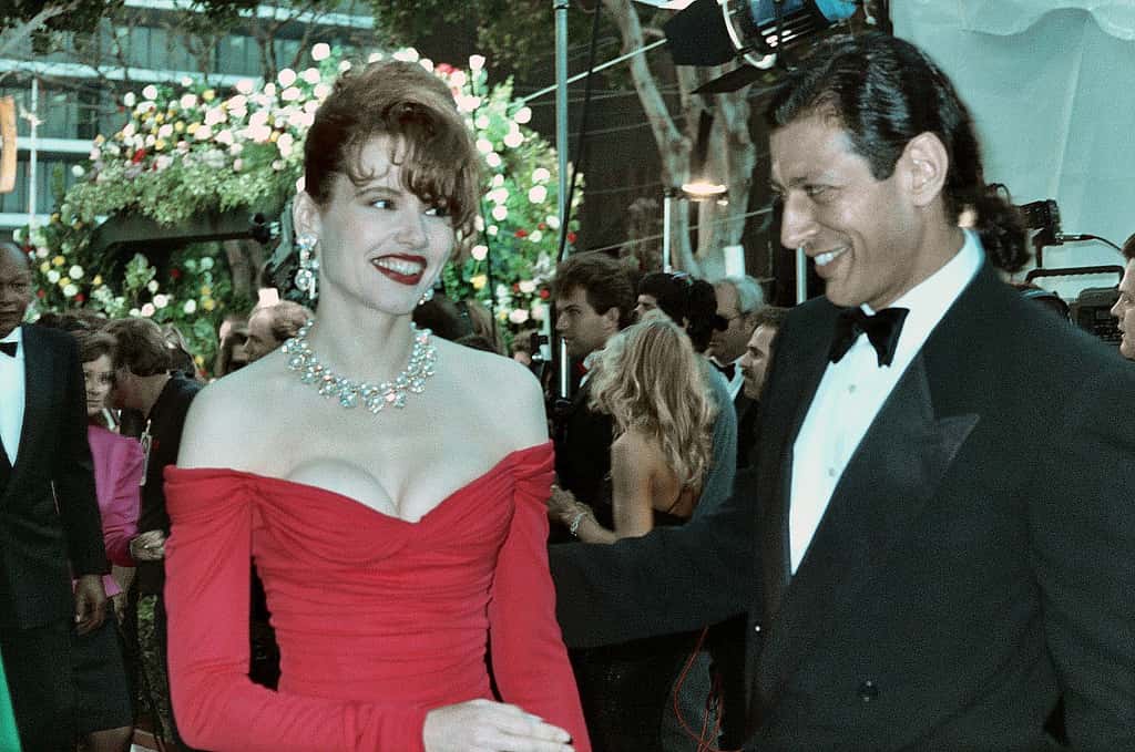 Geena Davis and Jeff Goldblum on the red carpet at the 62nd Annual Academy Awards