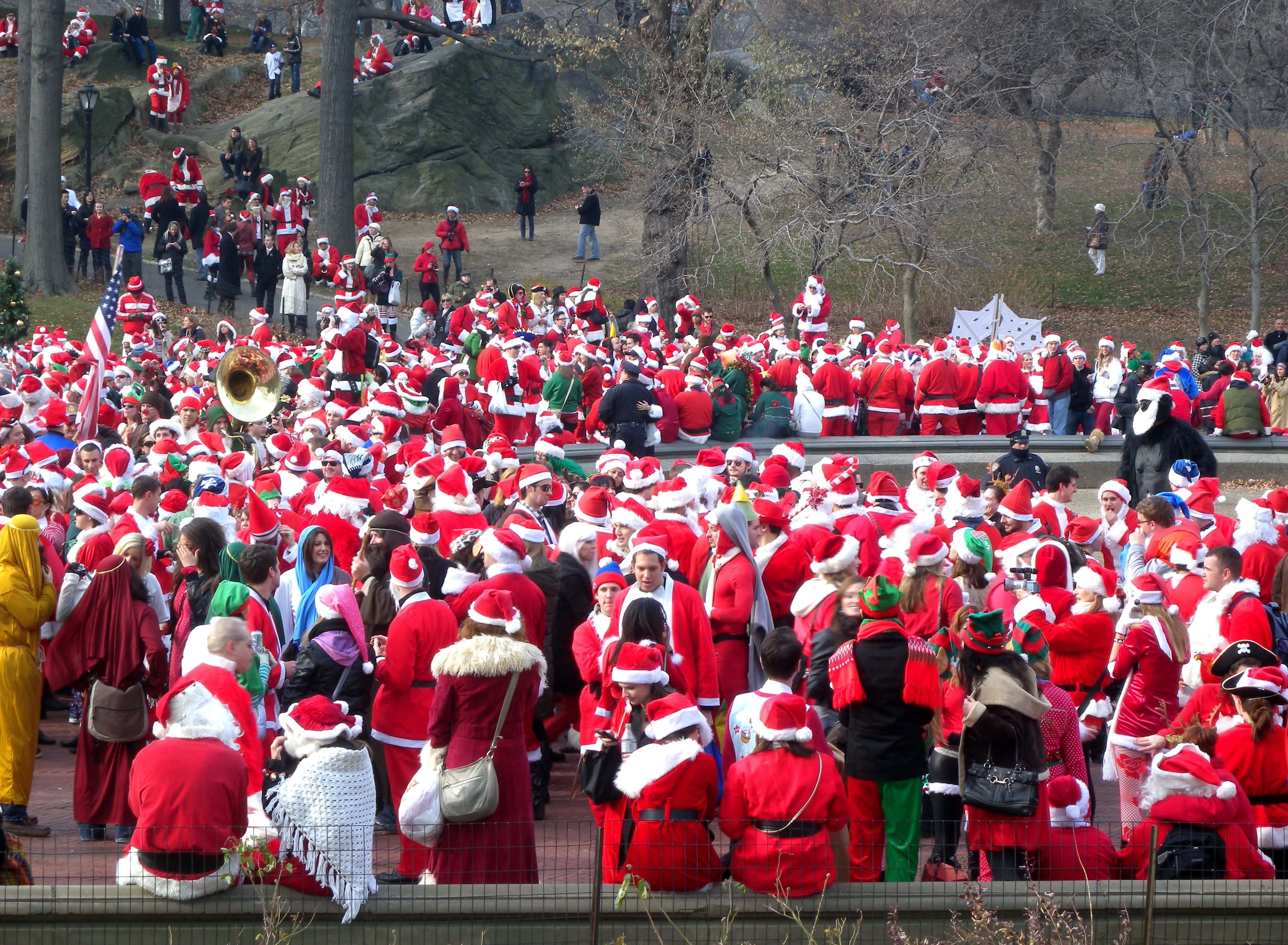 Santacon_2010_Bethesda_jeh.jpg