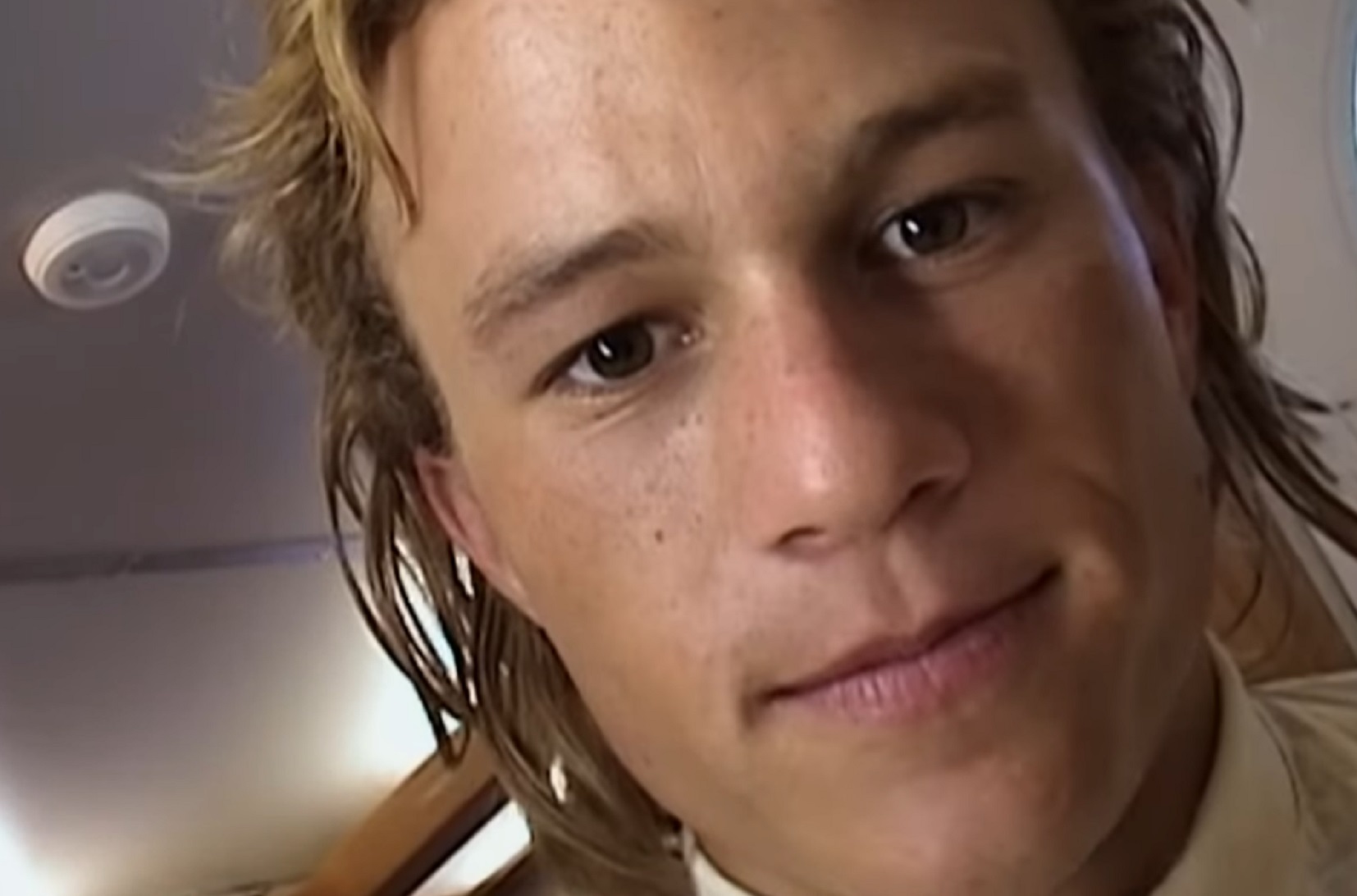 Screenshot: Heath Ledger close up face shot - from I Am Heath Ledger (2017)