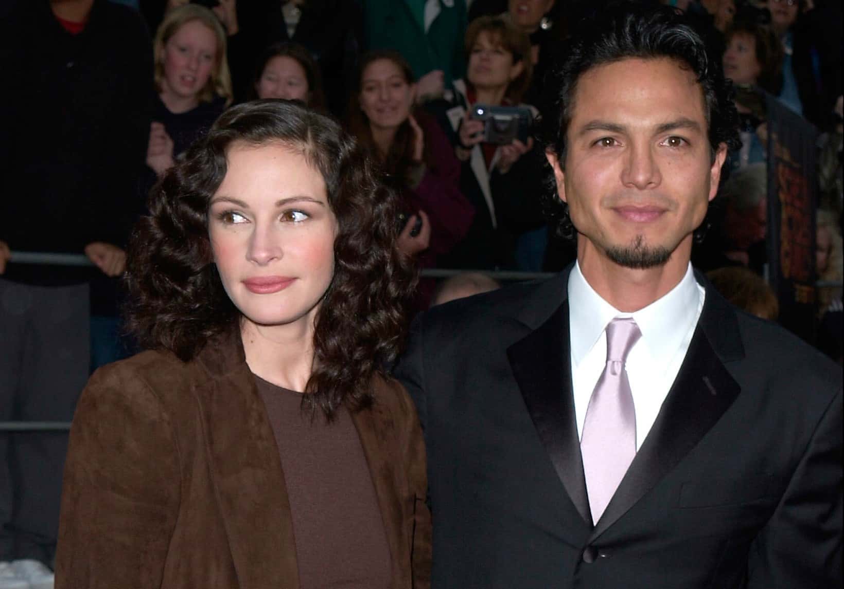 Actress JULIA ROBERTS & actor boyfriend BENJAMIN BRATT 
