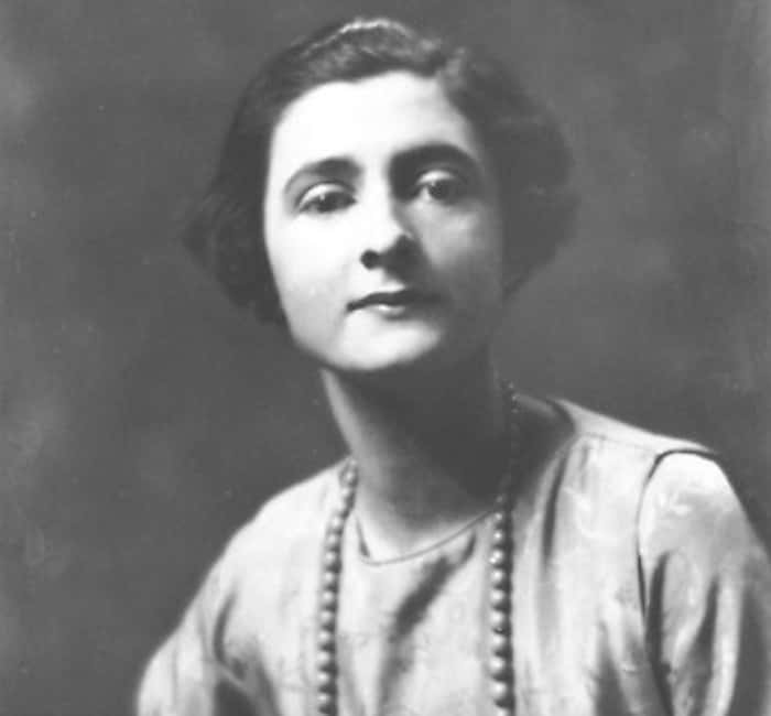 Mercedes de Acosta in light top