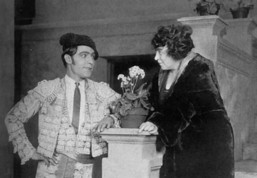 Rudolph Valentino facts