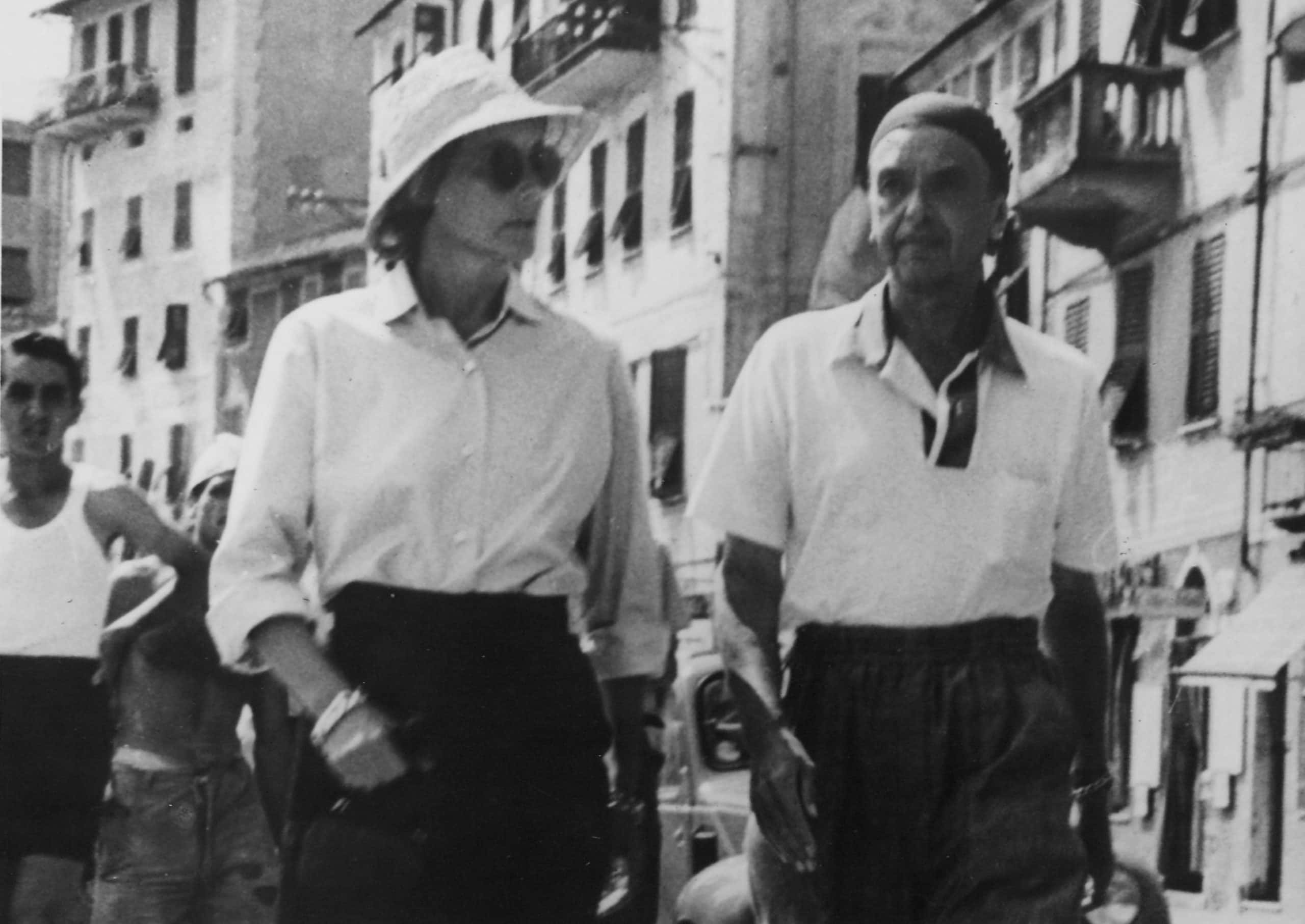 Greta Garbo and George Schlee in white