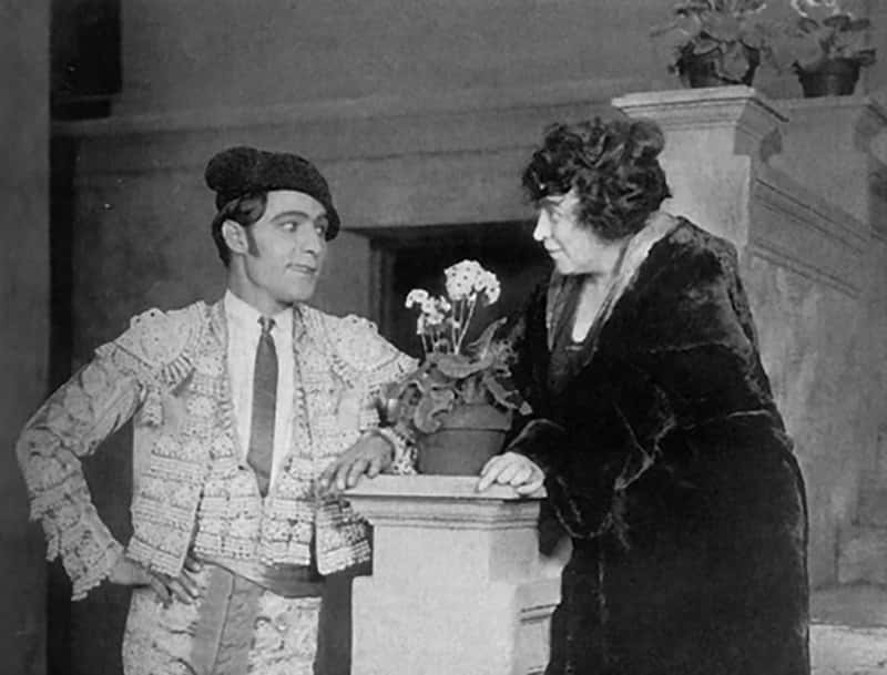 Rudolph Valentino facts