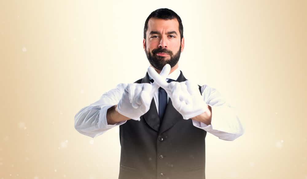 Shutterstock-397797472 Waiter