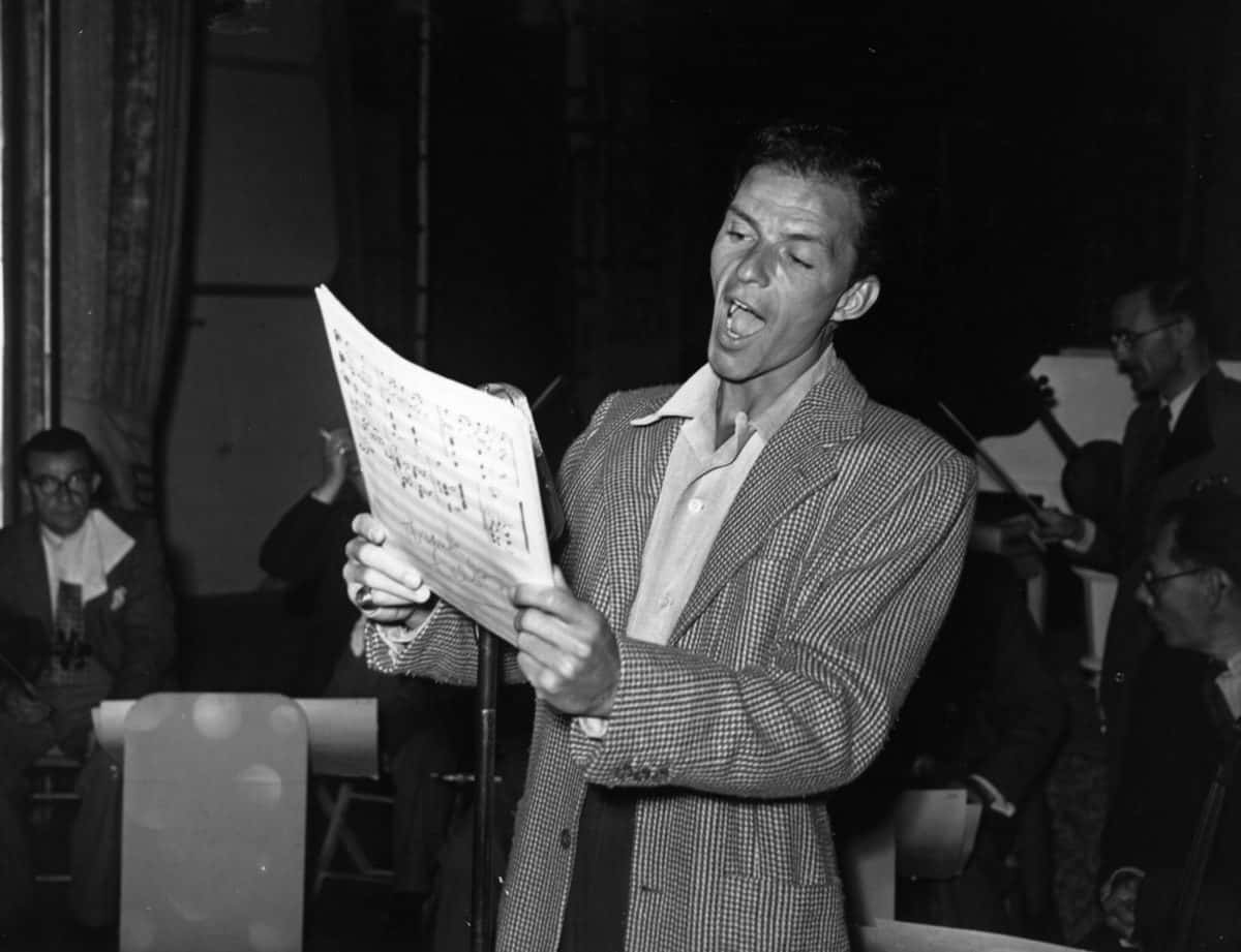 Frank Sinatra singing
