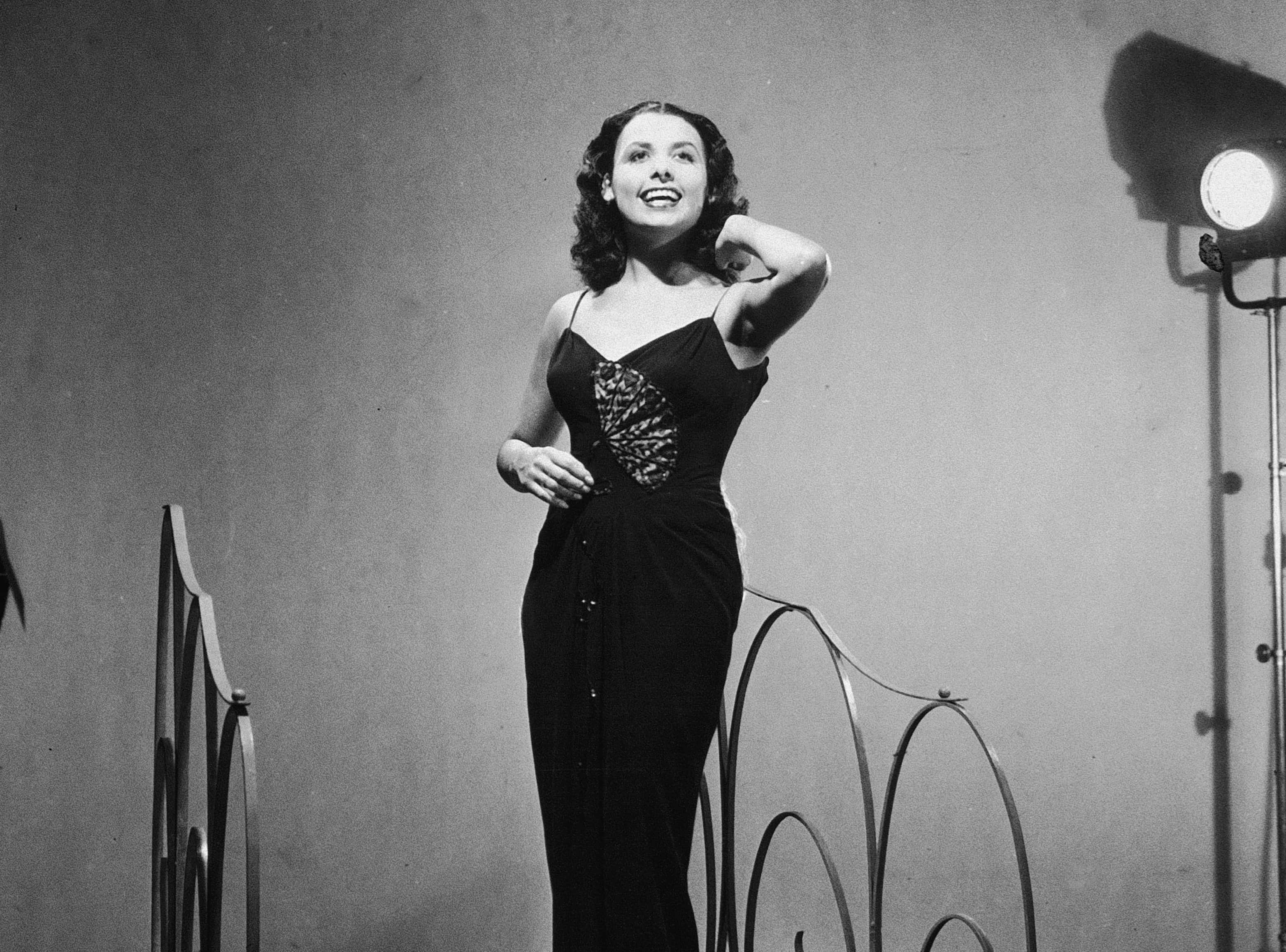 Lena Horne Sings in black dress