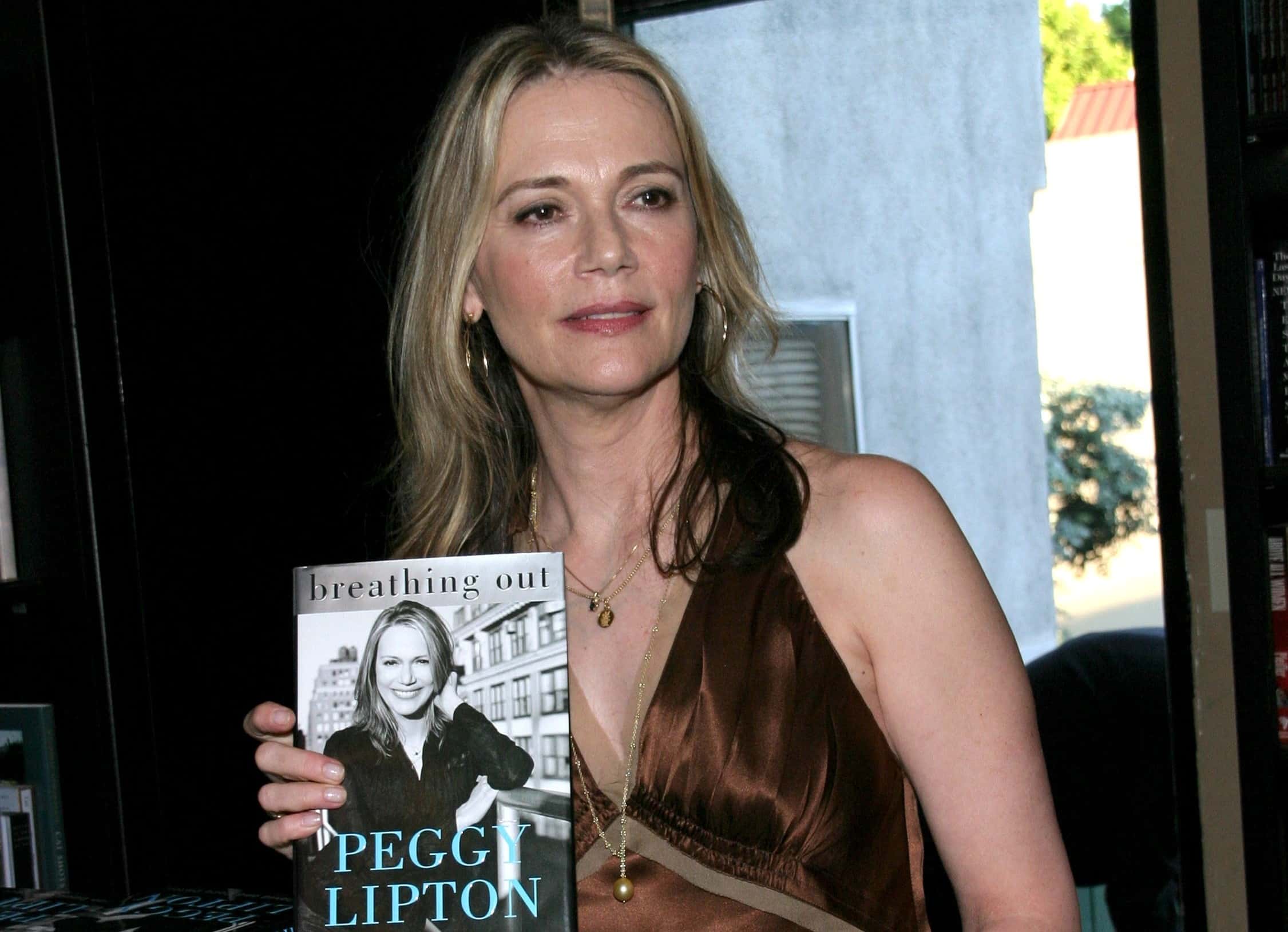 Peggy Lipton Facts
