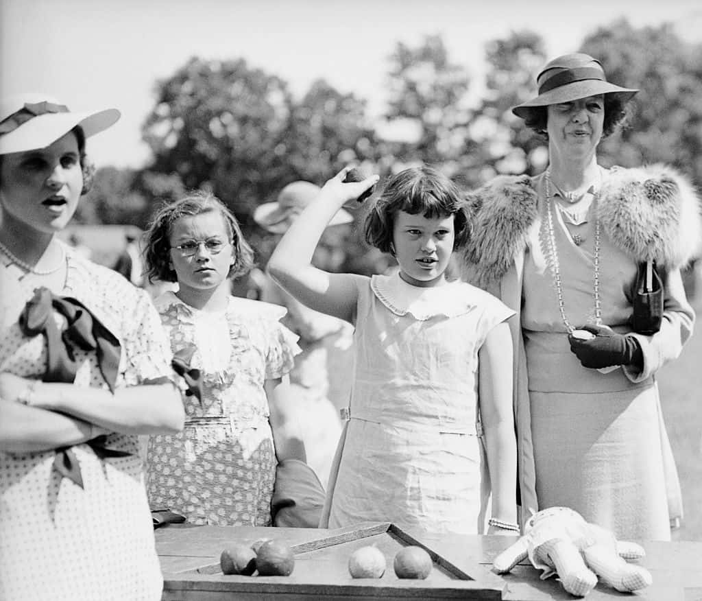 Gloria Vanderbilt Facts