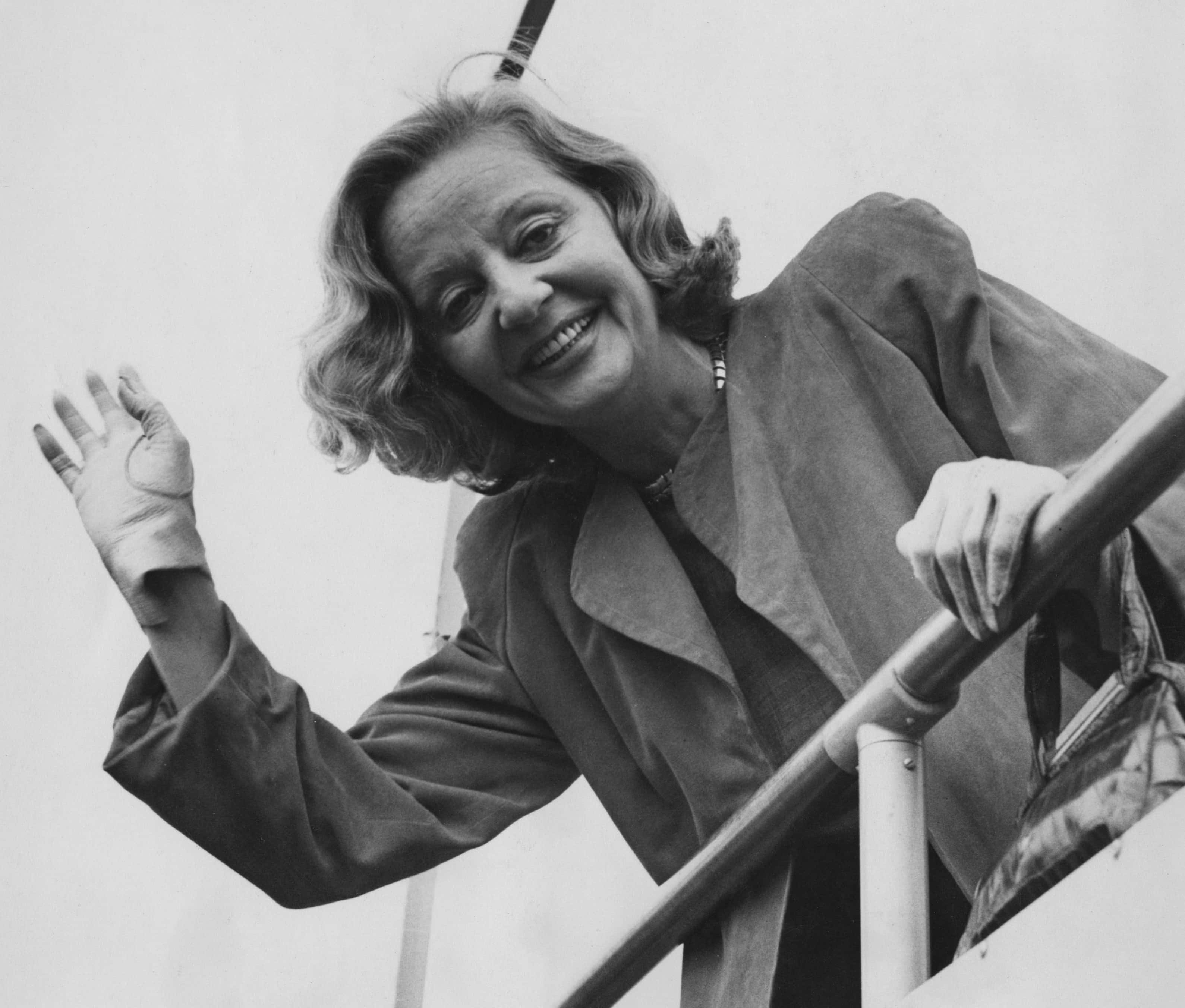 Tallulah Bankhead at airport
