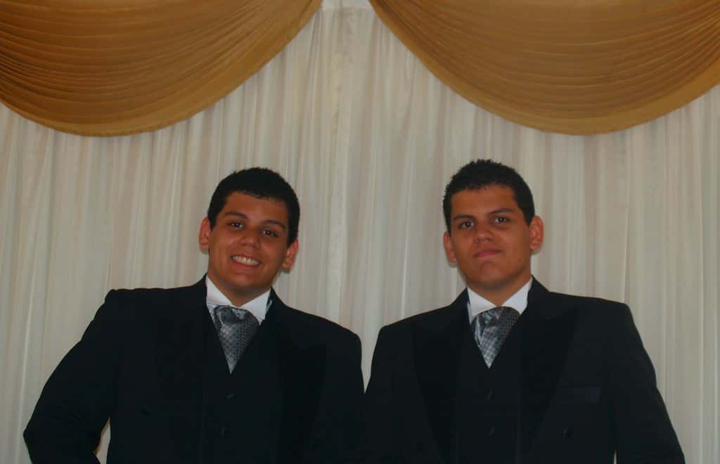 Identical Twin Stories Facts