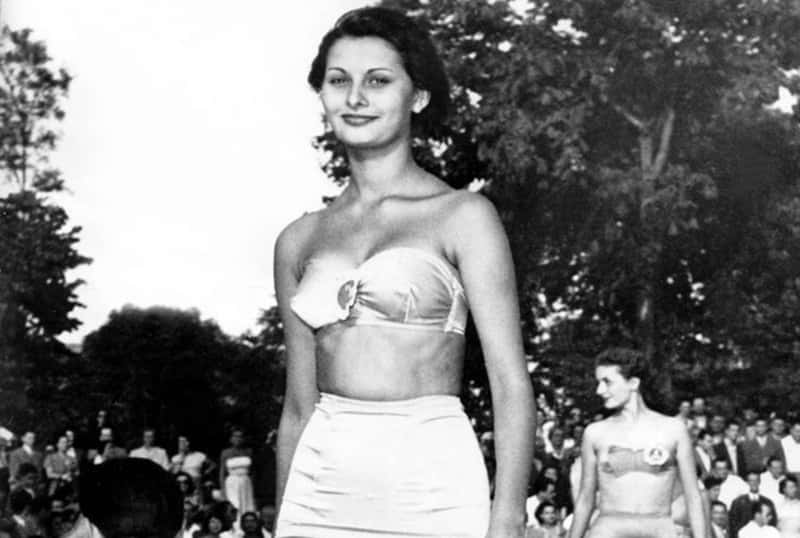 Sophia Loren aged 15 at a beauty contest