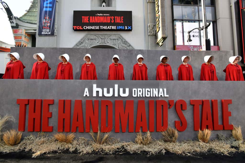 Elisabeth Moss Facts