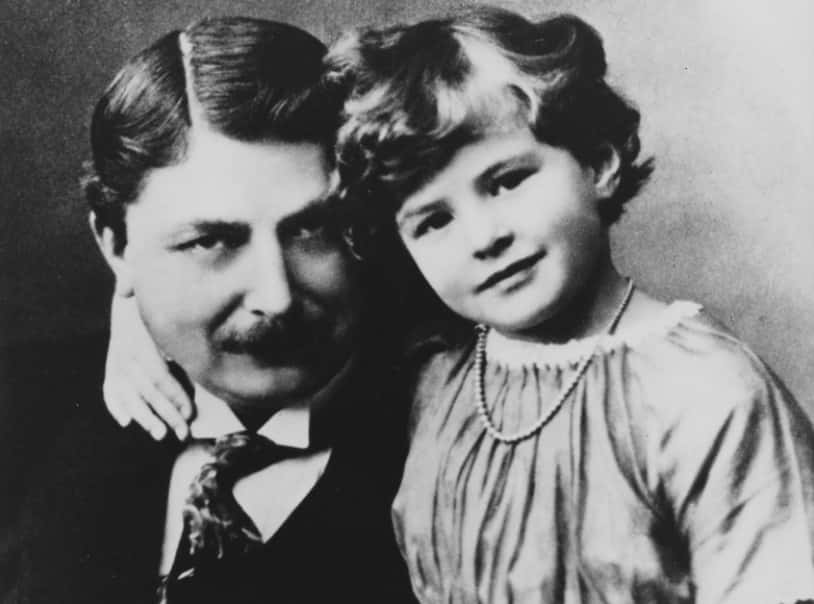Ingrid Bergman with her father 1921