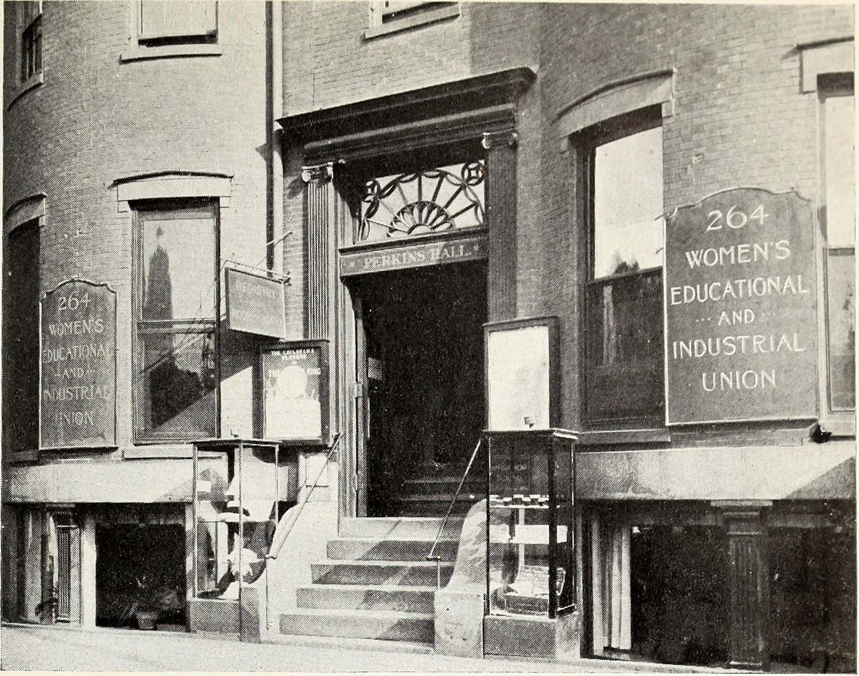 Louisa May Alcott Facts