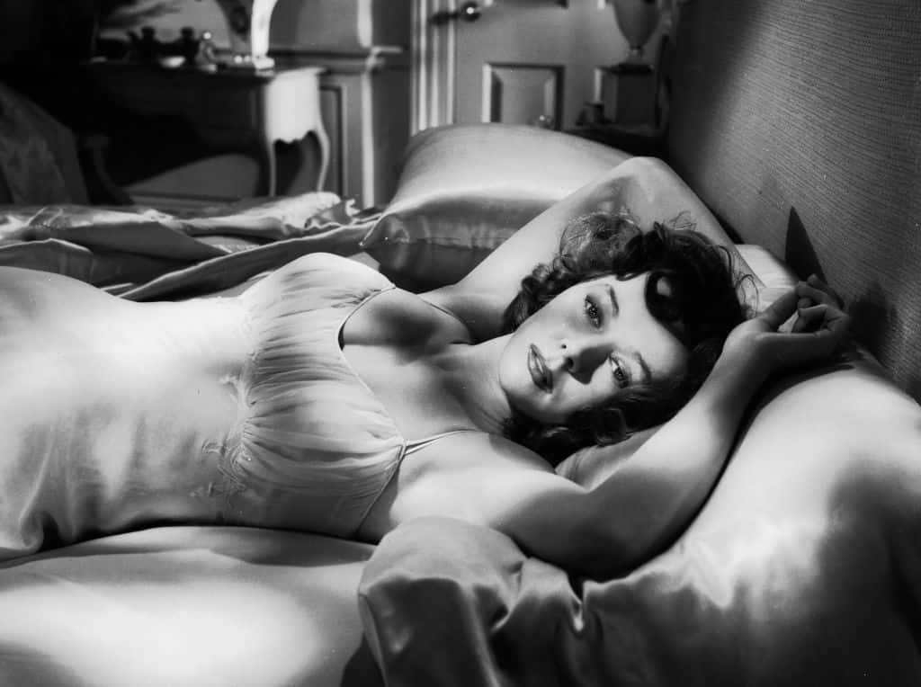 Gloria Grahame in bed 