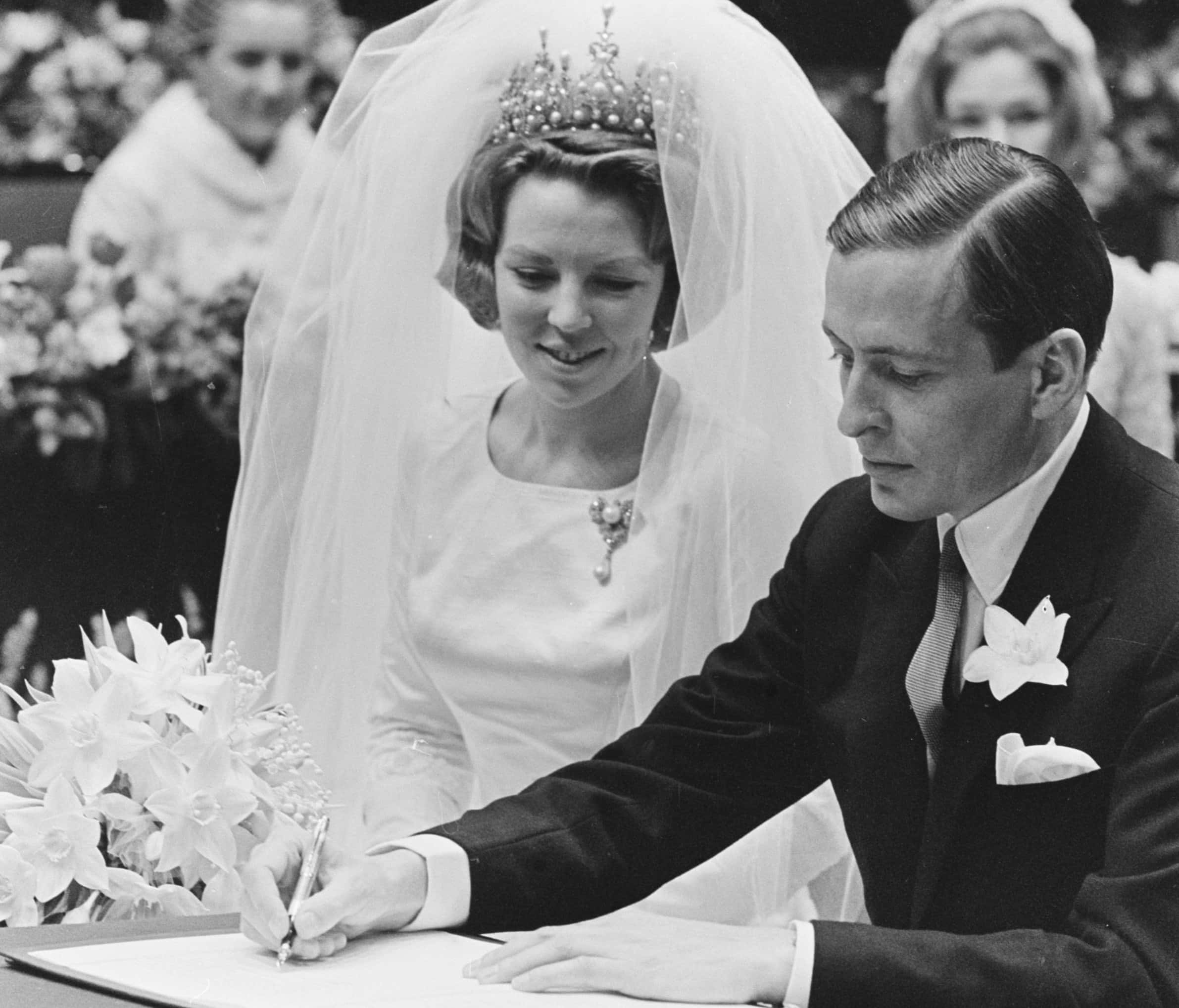 Dramatic Weddings Facts